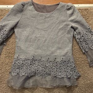 Fashion Mia Womans Lg Gray Lace and Chiffon Top Like New